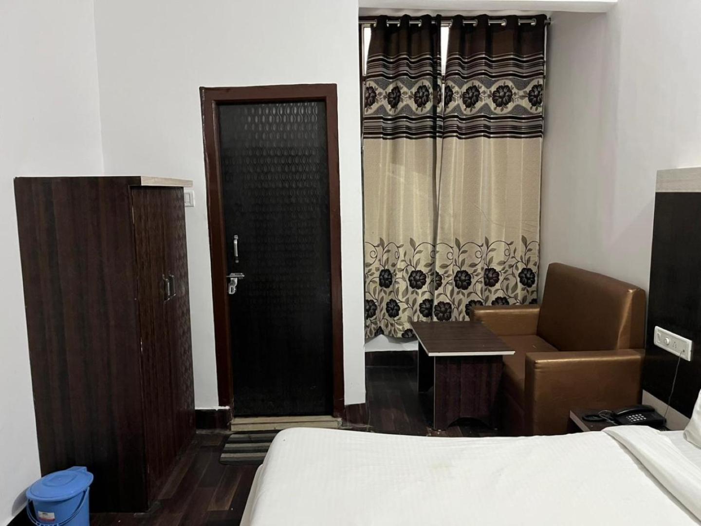 Hotel Lords Paradise Катра Екстер'єр фото